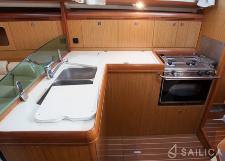 Sun Odyssey 36i - Yacht Charter Sailica