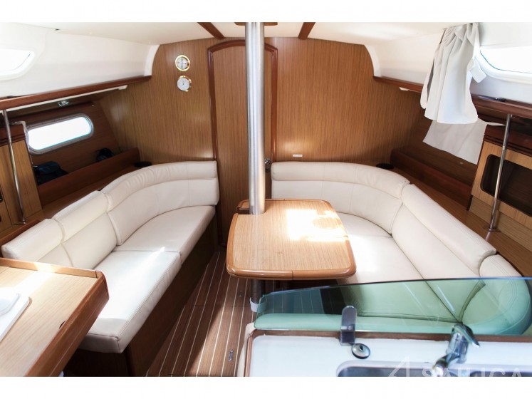 Sun Odyssey 36i - Yacht Charter Sailica
