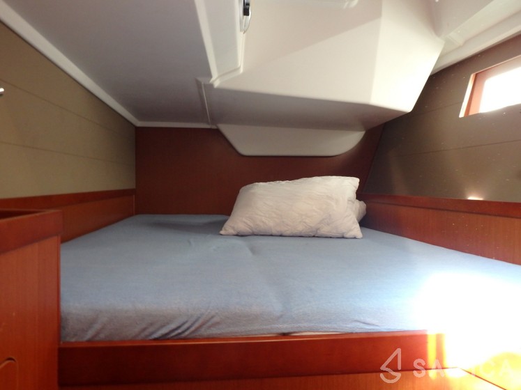 Oceanis 48 - Yacht Charter Sailica
