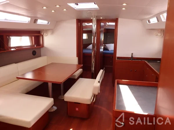 Oceanis 48 - Yacht Charter Sailica