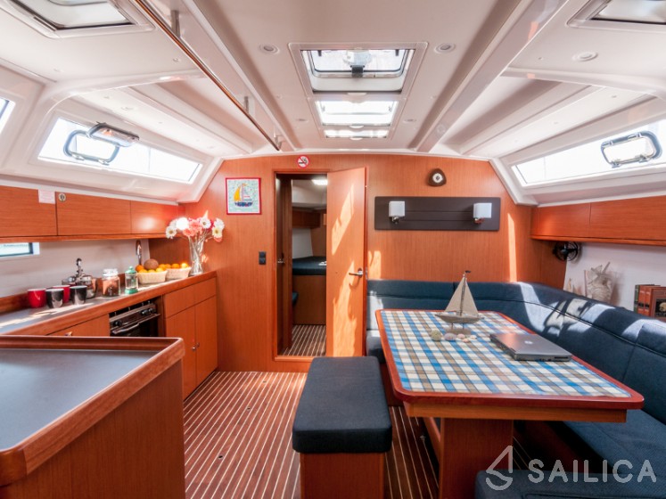 Bavaria 46 Cruiser - Yacht Charter Sailica