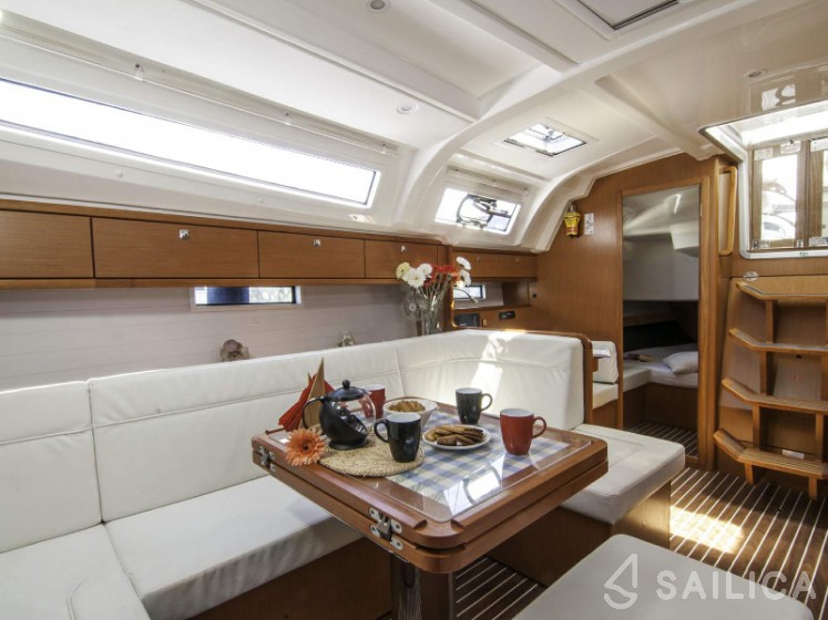 Bavaria 41 Cruiser - Yacht Charter Sailica