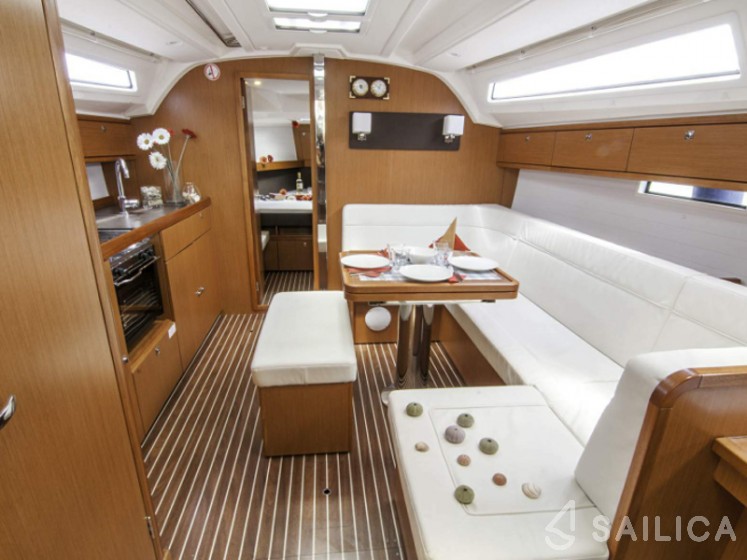 Bavaria 41 Cruiser - Yacht Charter Sailica