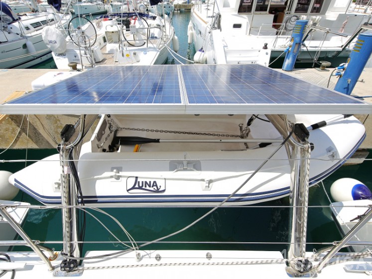 Lagoon 450  Flybridge - Yacht Charter Sailica
