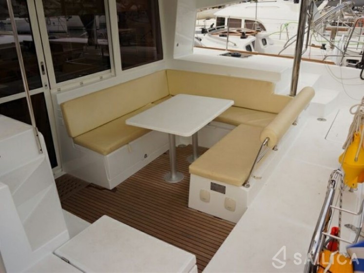 Lagoon 400 S2 - Yacht Charter Sailica