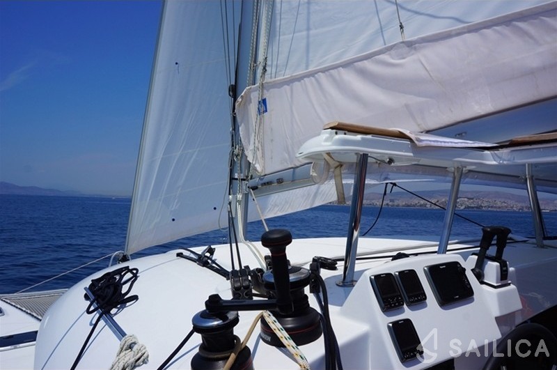 Lagoon 380 S2 - Yacht Charter Sailica