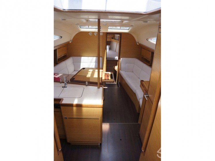 Elan 394 Impression - Yacht Charter Sailica