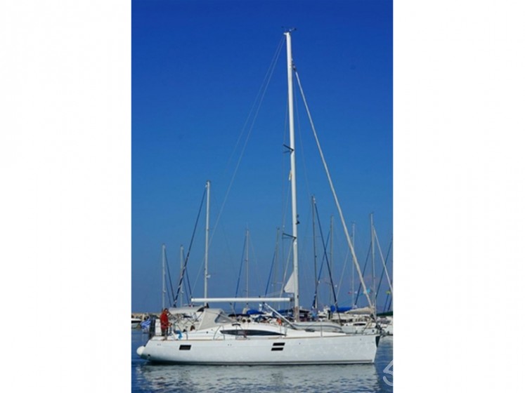 Elan 394 Impression - Yacht Charter Sailica