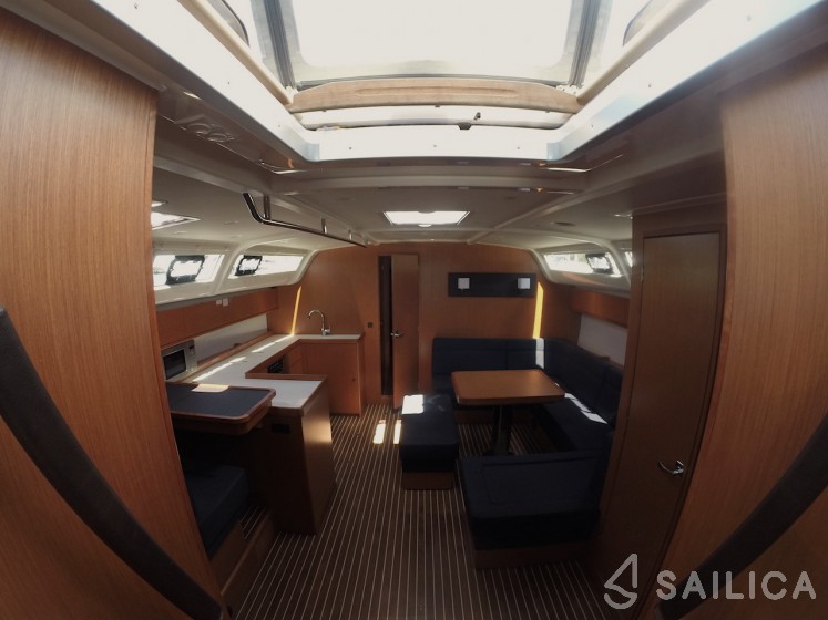 Bavaria 51 Cruiser - Yacht Charter Sailica