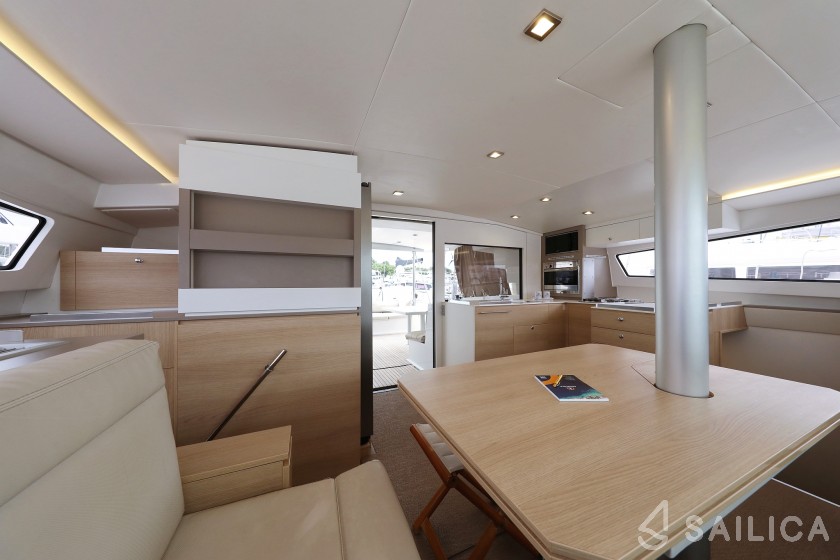 Bali 4.5 - Yacht Charter Sailica