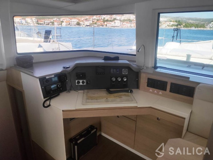 Bali 4.5 - Yacht Charter Sailica
