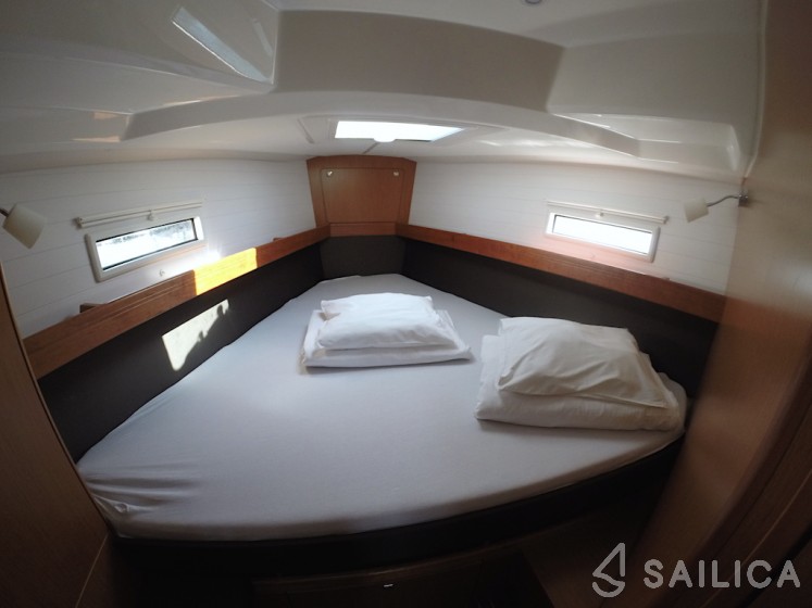 Bavaria 41 Cruiser - Yacht Charter Sailica