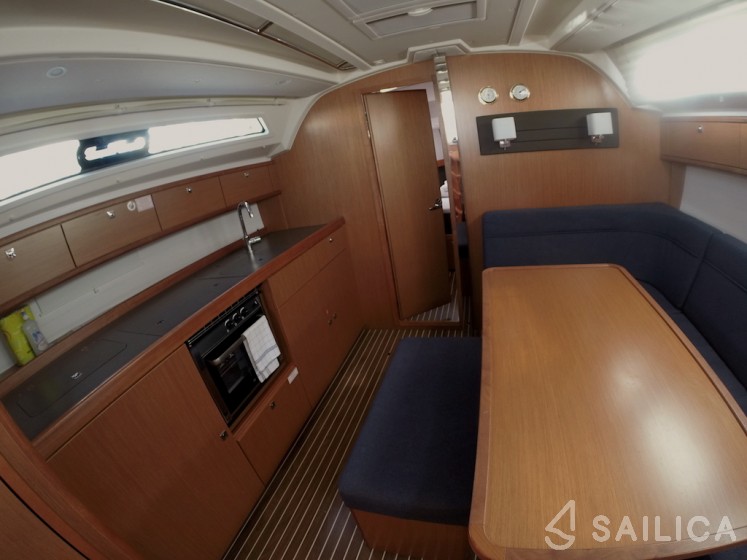 Bavaria 41 Cruiser - Yacht Charter Sailica