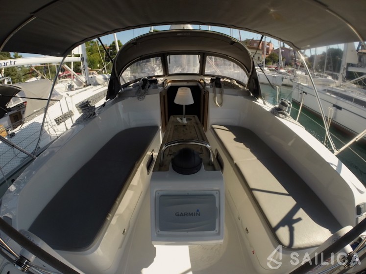 Bavaria 41 Cruiser - Yacht Charter Sailica