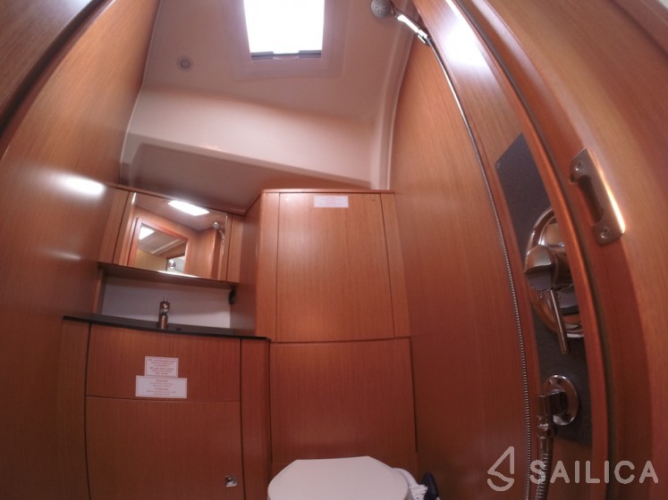Bavaria 41 Cruiser - Yacht Charter Sailica