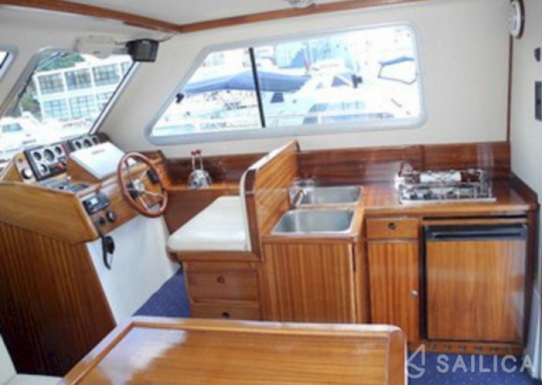 Adria 1002 - Yacht Charter Sailica