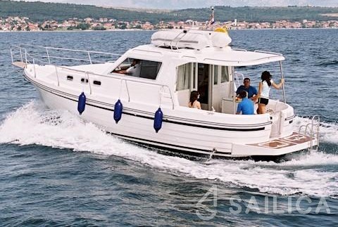 Adria 1002 - Yacht Charter Sailica