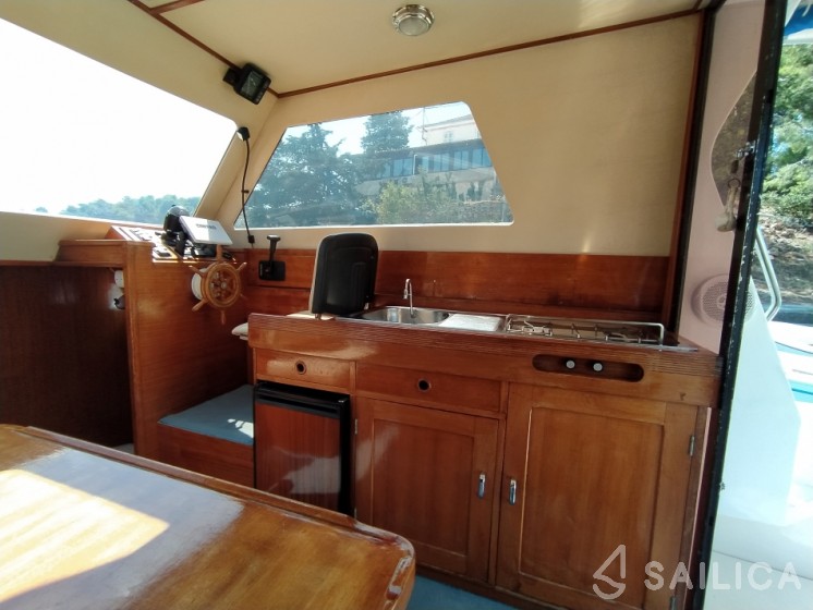 Adria 28 Luxus - Yacht Charter Sailica