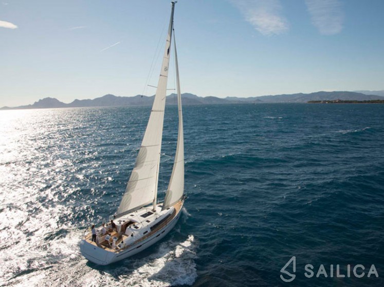 Bavaria 46 Cruiser - Yacht Charter Sailica