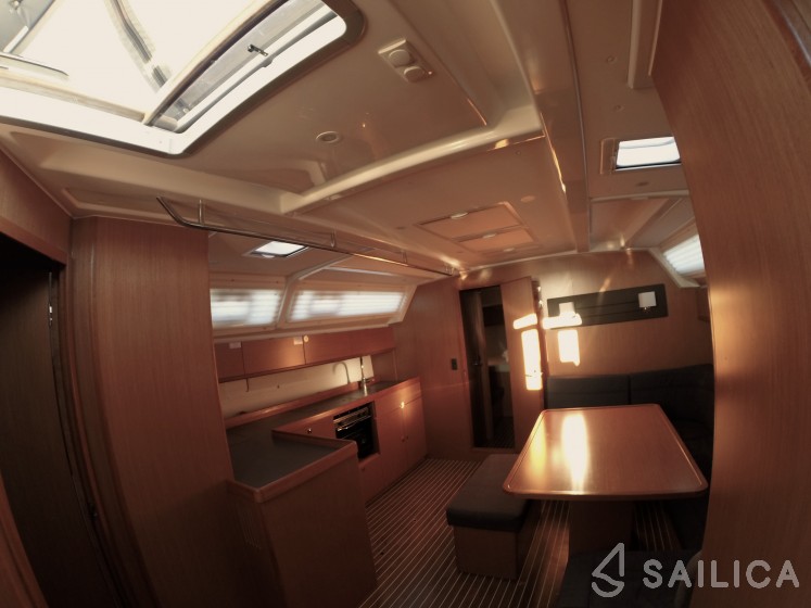 Bavaria 46 Cruiser - Yacht Charter Sailica