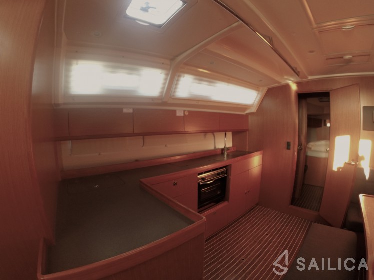 Bavaria 46 Cruiser - Yacht Charter Sailica