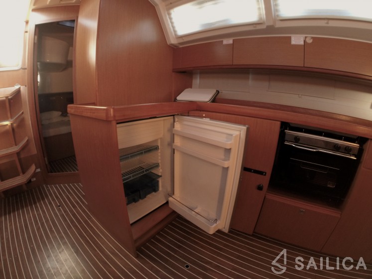 Bavaria 46 Cruiser - Yacht Charter Sailica