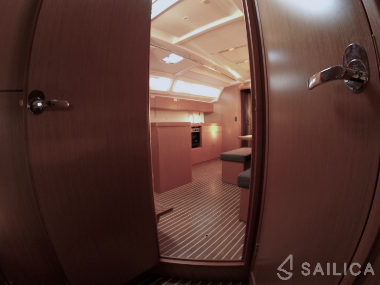 Bavaria 46 Cruiser - Yacht Charter Sailica
