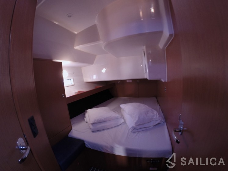 Bavaria 46 Cruiser - Yacht Charter Sailica