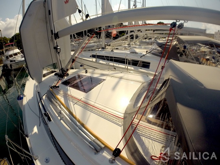 Bavaria Cruiser 34 - Yacht Charter Sailica