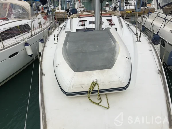 Oceanis 43 - Yacht Charter Sailica