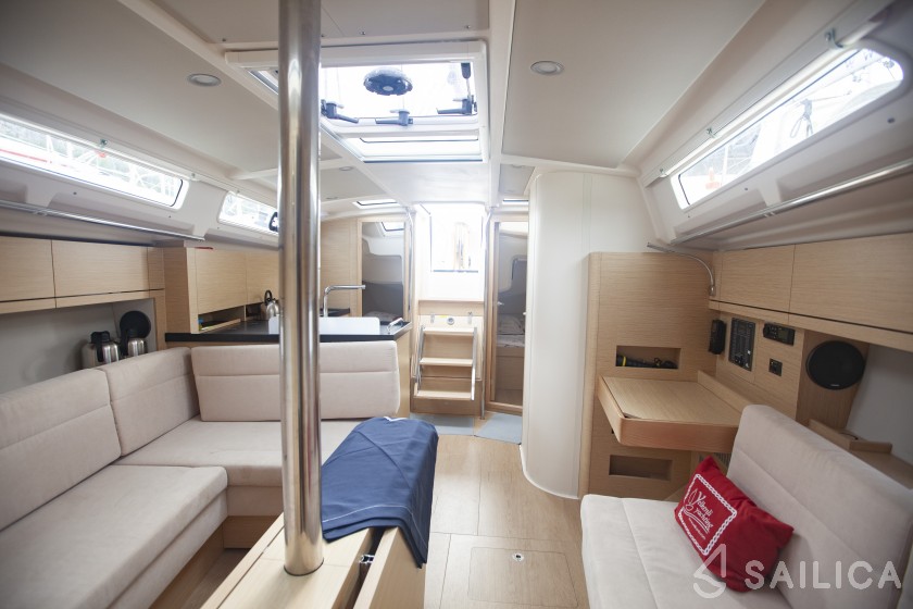 Hanse 388 - Yacht Charter Sailica