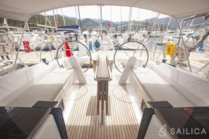 Hanse 388 - Yacht Charter Sailica