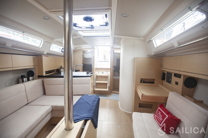 Hanse 388 - Yacht Charter Sailica