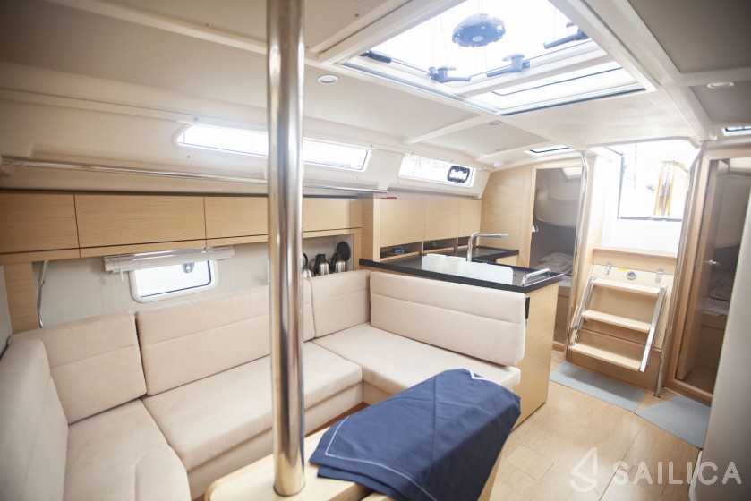Hanse 388 - Yacht Charter Sailica