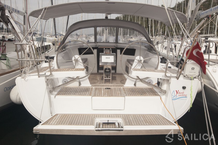 Hanse 388 - Yacht Charter Sailica
