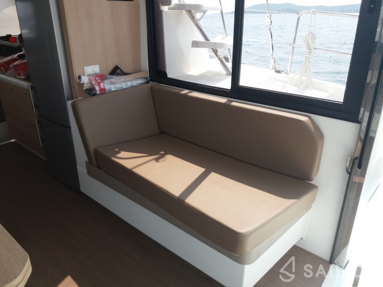 Bali 4.1 - Yacht Charter Sailica