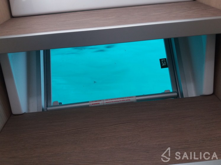 Bali 4.1 - Yacht Charter Sailica
