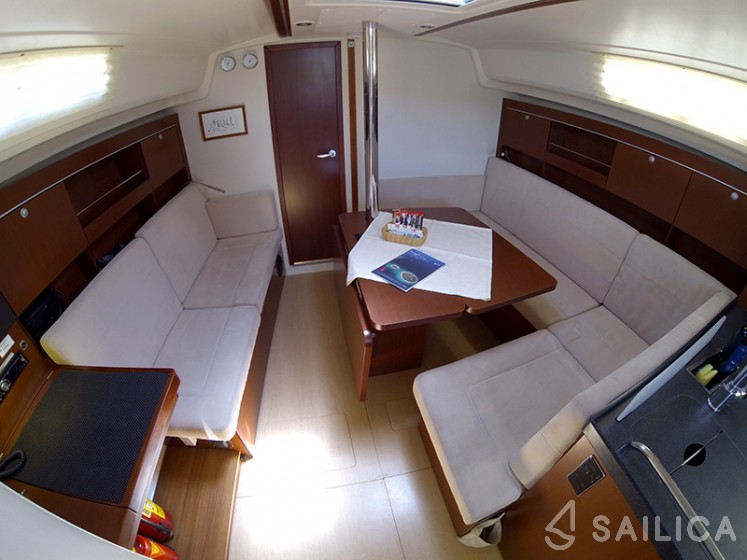 Hanse 385 - Yacht Charter Sailica