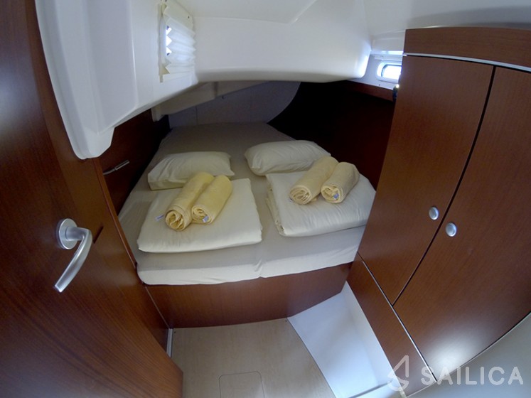Hanse 385 - Yacht Charter Sailica
