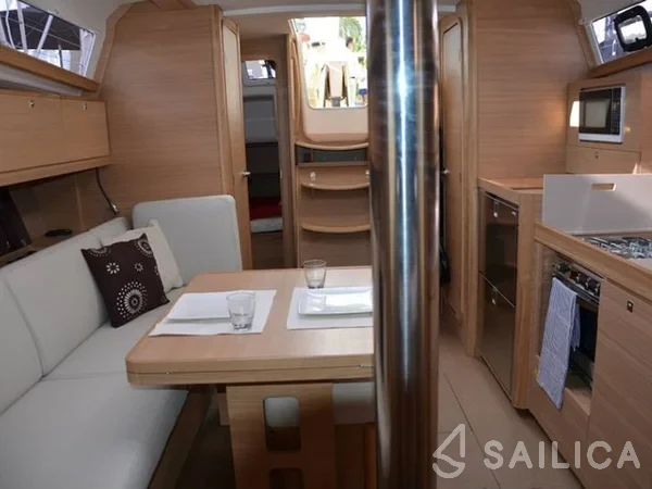 Dufour 382 GL - Yacht Charter Sailica