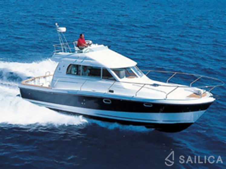 Antares 10.80 - Yacht Charter Sailica