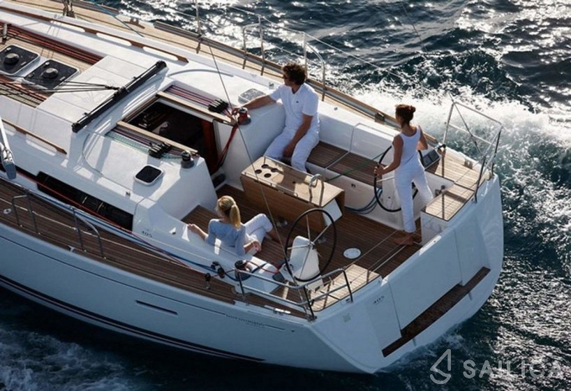 Dufour 405 - Yacht Charter Sailica