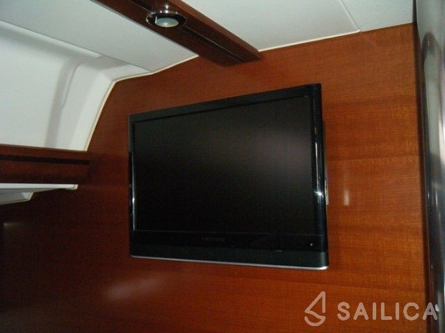 Dufour 405 - Yacht Charter Sailica