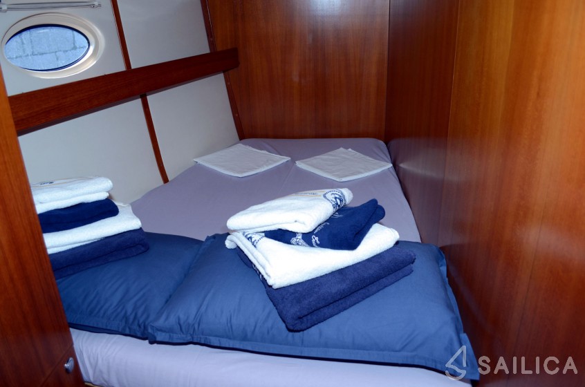 Elan 514 Impression - Yacht Charter Sailica