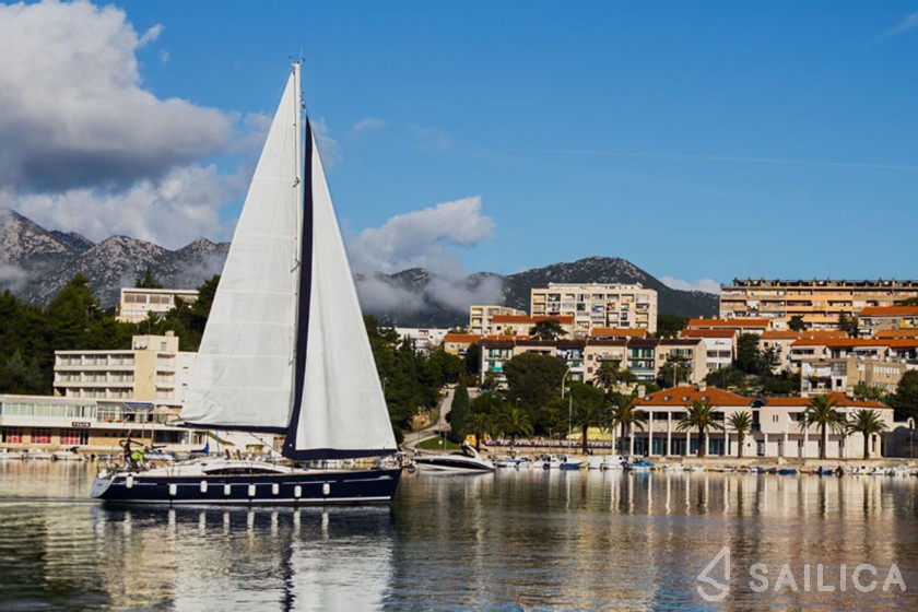 Elan 514 Impression - Yacht Charter Sailica