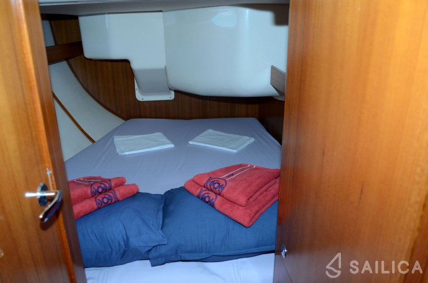 Elan 514 Impression - Yacht Charter Sailica