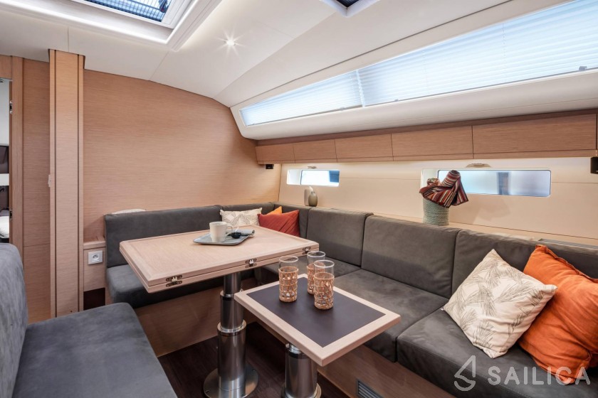 Jeanneau 54 - Yacht Charter Sailica