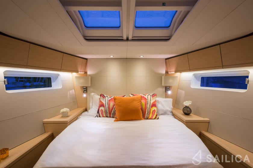 Jeanneau 54 - Yacht Charter Sailica
