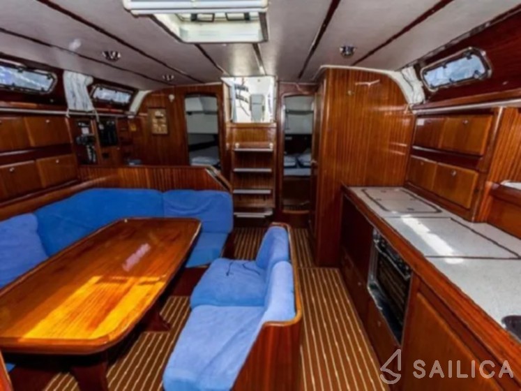 Bavaria 42 Cruiser - Yacht Charter Sailica