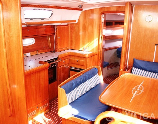 Bavaria 42 Cruiser - Yacht Charter Sailica